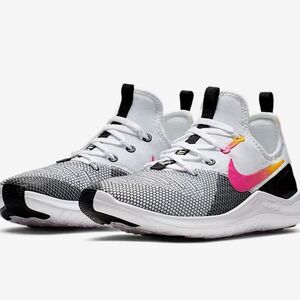 Nike Free TR 8 Athletic Shoes- Black/Laser Fuschia